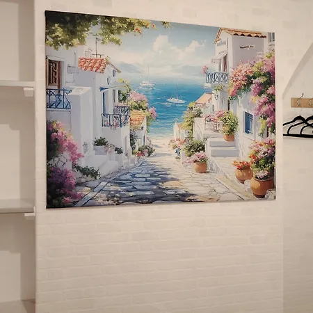 Lucky 7 - Ideal For Trade & Family - 2 Bedrooms - 2 Beds - Max 4 Guests - Close To Bae, Docks, District, Beaches בית נופש *