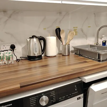 בית נופש Lucky 7 - Ideal For Trade & Family - 2 Bedrooms - 2 Beds - Max 4 Guests - Close To Bae, Docks, District, Beaches