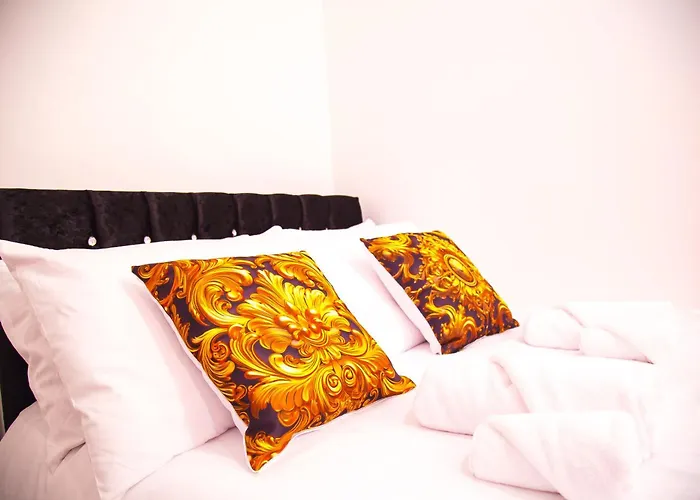 7 - Near Bae, Docks, District - Ideal For Trade & Family - 2 Bedrooms - One Double Bed In Each Bedroom - Max 4 Guests Casa de Férias Barrow-in-Furness