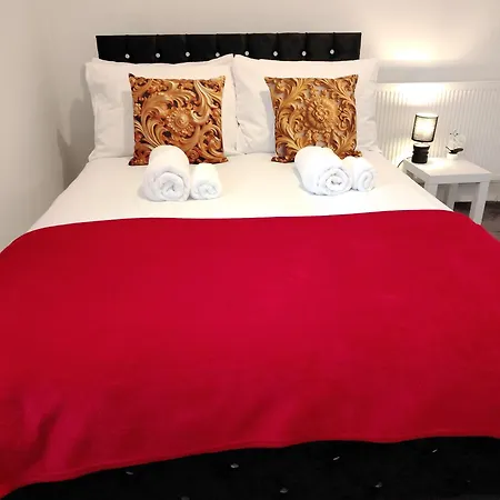 Hébergement de vacances Lucky 7 - Ideal For Trade & Family - 2 Bedrooms - 2 Beds - Max 4 Guests - Close To Bae, Docks, District, Beaches