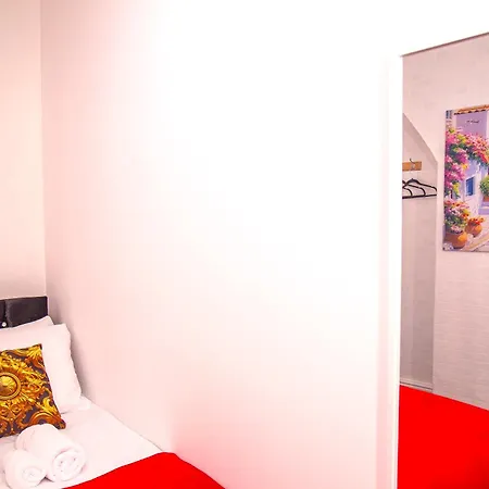 Hébergement de vacances Lucky 7 - Ideal For Trade & Family - 2 Bedrooms - 2 Beds - Max 4 Guests - Close To Bae, Docks, District, Beaches Barrow-in-Furness