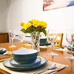Lucky 7 - Near Bae, Docks, District - Ideal For Trade & Family - 2 Bedrooms - One Double Bed In Each Bedroom - Max 4 Guests Prázdninový dům Barrow-in-Furness