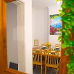 Lucky 7 - Near Bae, Docks, District - Ideal For Trade & Family - 2 Bedrooms - One Double Bed In Each Bedroom - Max 4 Guests