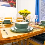 Lucky 7 - Near Bae, Docks, District - Ideal For Trade & Family - 2 Bedrooms - One Double Bed In Each Bedroom - Max 4 Guests Barrow-in-Furness